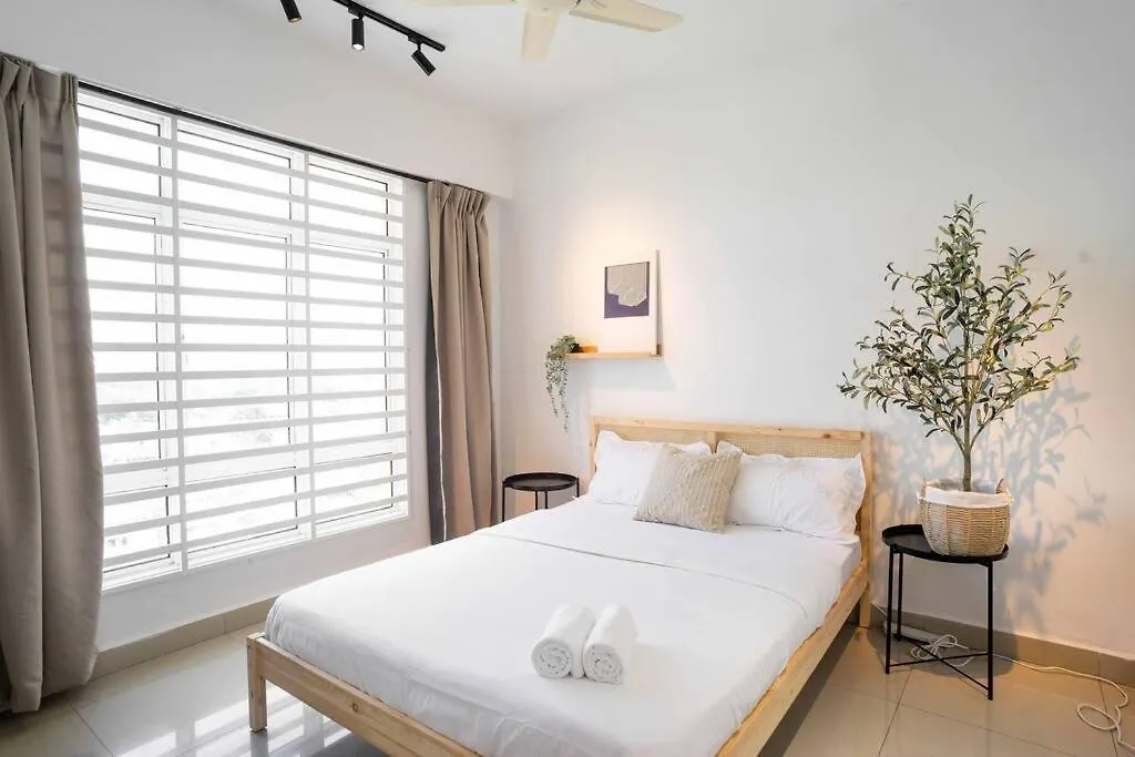 Lejlighed Chic - 4 Bedroom - Projector - Ipoh Town - Sleep8 Malaysia