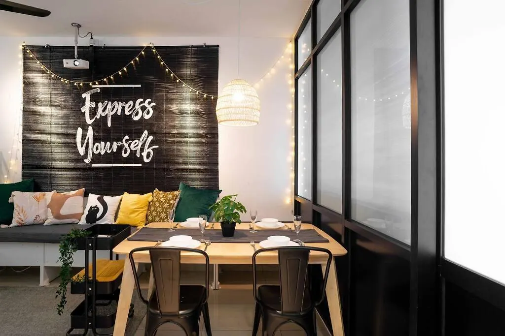 Chic - 4 Bedroom - Projector - Ipoh Town - Sleep8