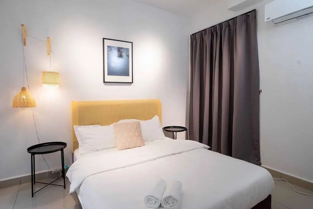Chic - 4 Bedroom - Projector - Ipoh Town - Sleep8 Apartamento
