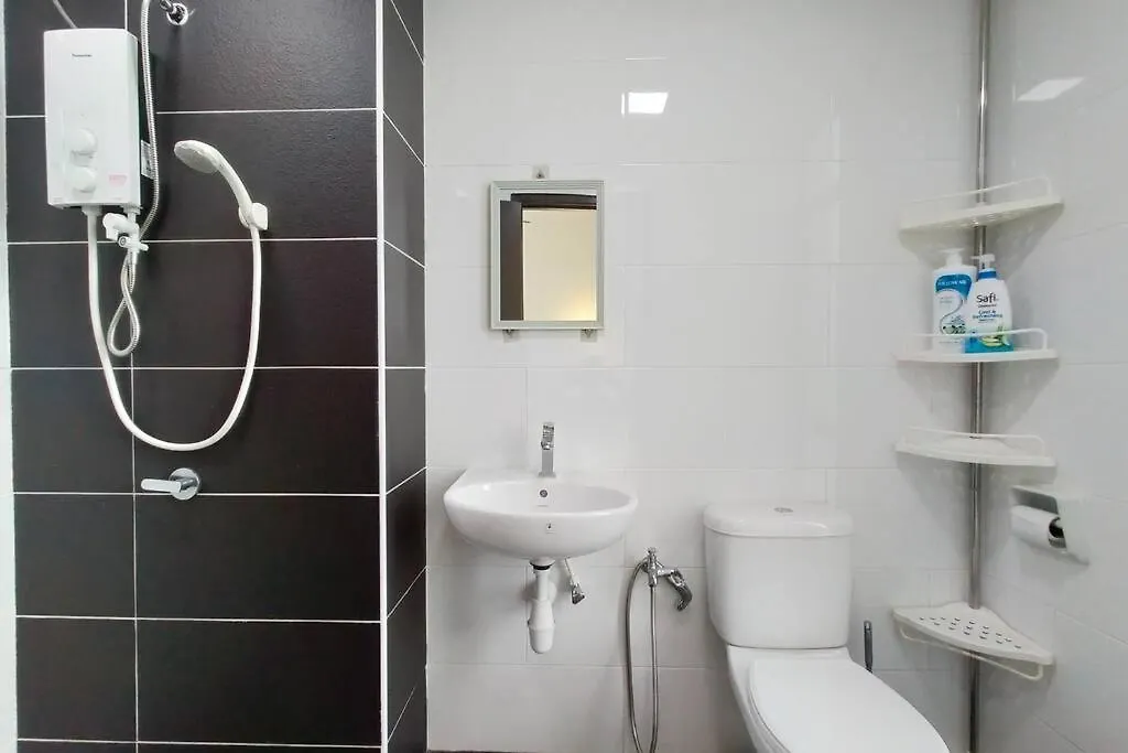 Chic - 4 Bedroom - Projector - Ipoh Town - Sleep8 Apartamento