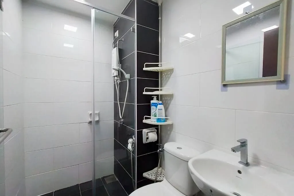 Chic - 4 Bedroom - Projector - Ipoh Town - Sleep8 0*,  Malásia